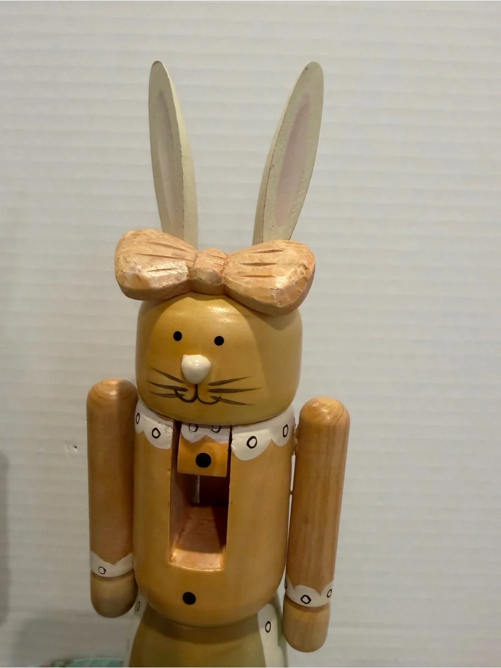Pier 1 Easter Mr Mrs Easter Bunny Nutcrackers Holiday 14